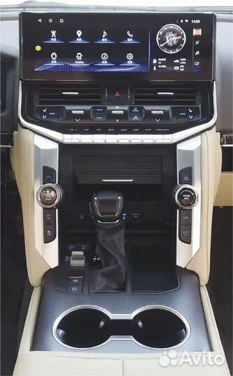 Рестайлинг салон Toyota LC200 2008-2015гг в LC300