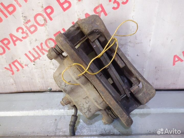 Суппорта тормозные передние Хендай Старекс H-1