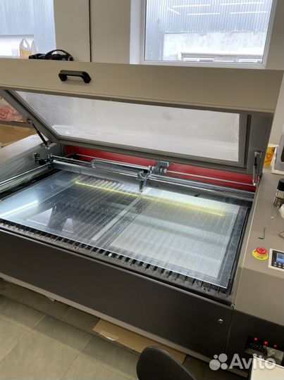 Лайтбокс, Кристалайт А1+, Световая реклама