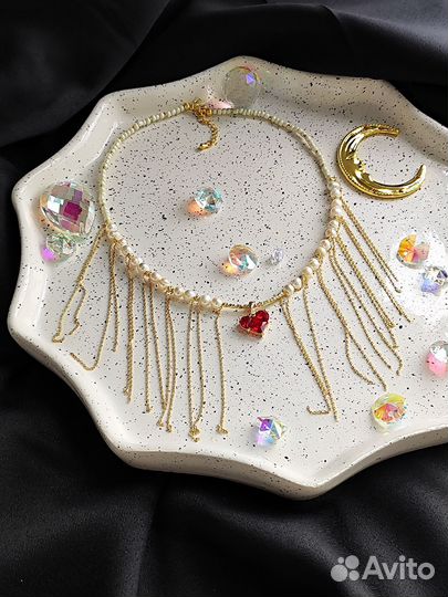 Чокер с сердцем из жемчуга позолоченной фурнитуры