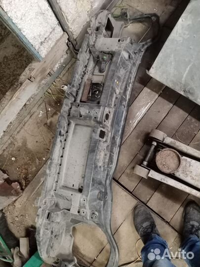 Телевизор,передняя панель Рено Трафик