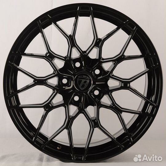 Диски Powcan Y1091 9x19/5x120 D72.6 ET35 Gloss Black литой