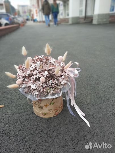 Композиция в коробке