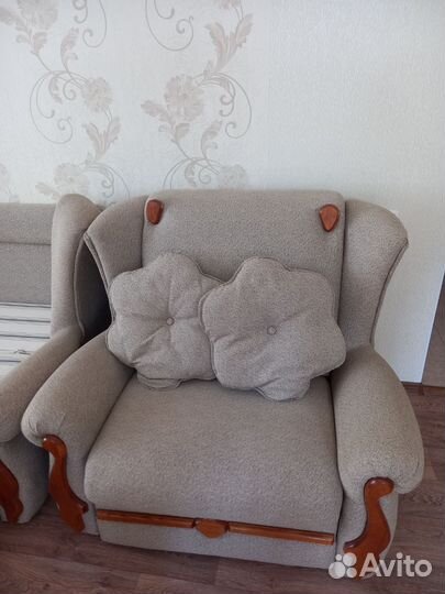 Диван и 2 кресла