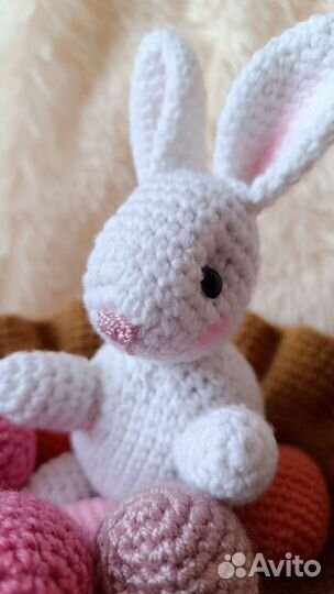 Вязаный заяц
