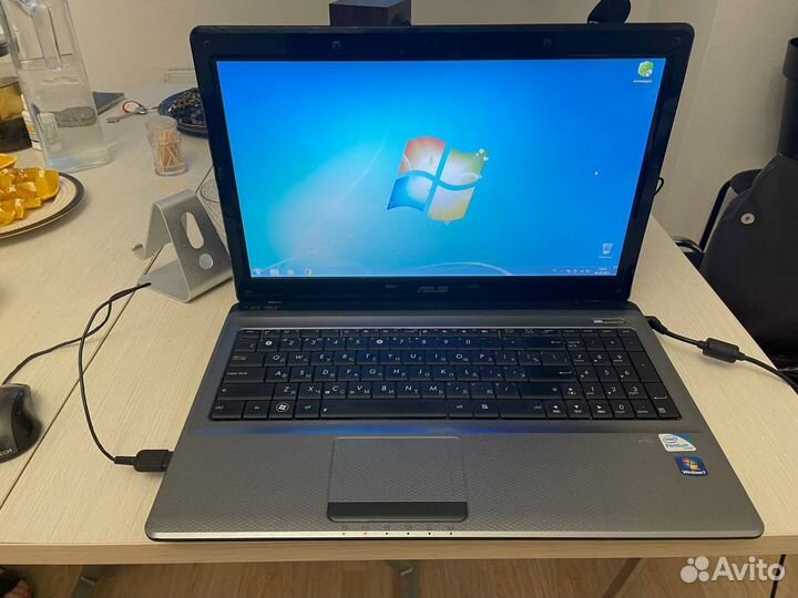 Ноутбук asus AJ 52
