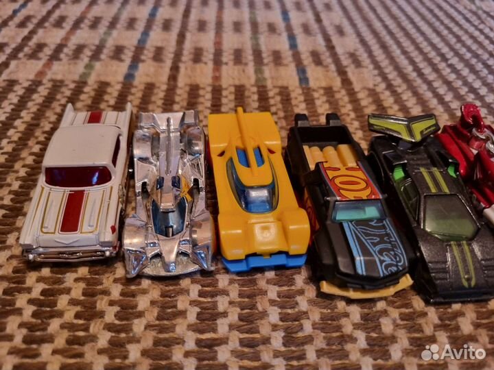 Развивающий автомобиль Hotwheels