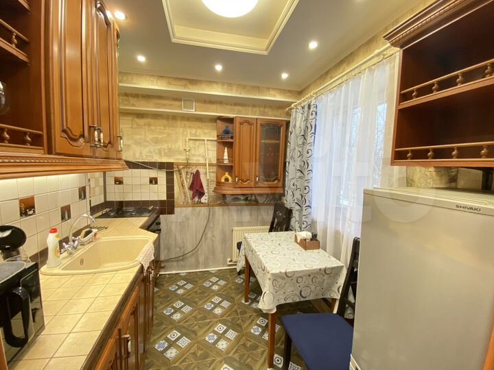 1-к. квартира, 42 м², 1/4 эт.