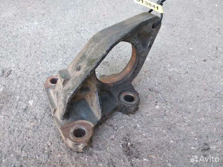 Кронштейн полуоси Renault Scenic 1 186845