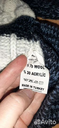 Свитер на мальчика 140-146 новый