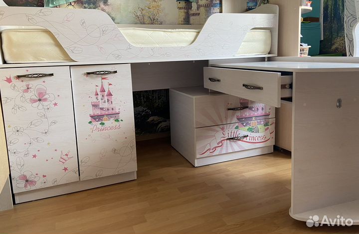 Кровать для девочки с ортопедическим матрасом