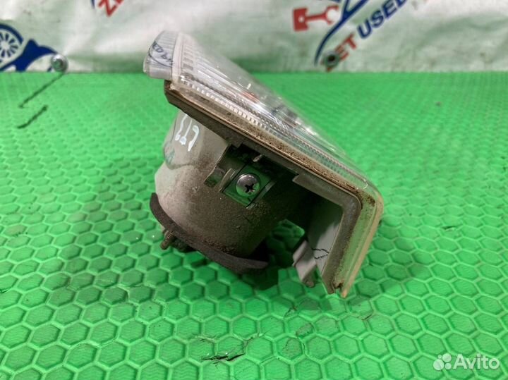 Фонарь крышки багажника правый Honda Pilot YF1