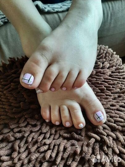 Педикюр в салоне