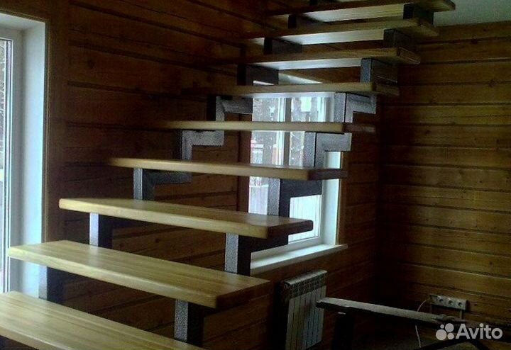 Лестница в коттедж