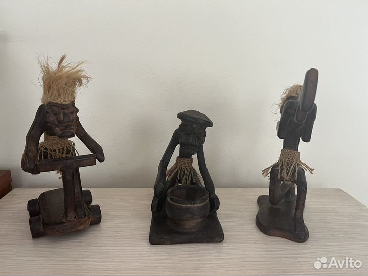 Статуэтка из дерева