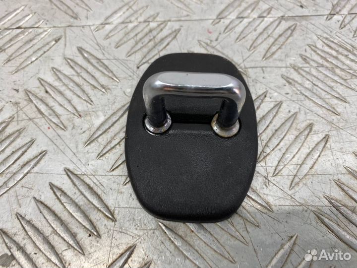 Б/У ответная часть замка двери Lexus Gs350 AWL10