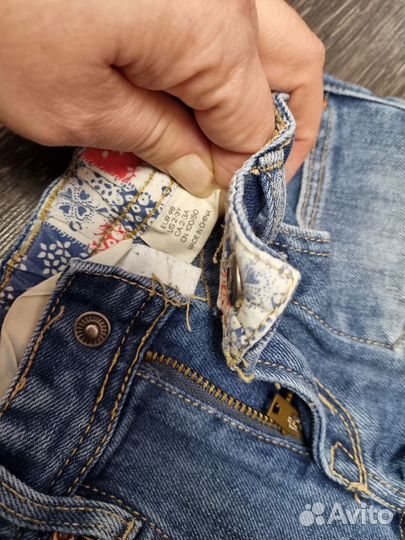 Джинсовые шорты для девочки (98 размер)