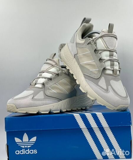 Белоснежные ZX 1000 линейки Adidas Originals