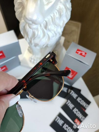 Солнцезащитные очки Ray-Ban Clubmaster RB3016