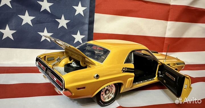 Dodge challenger R/T 1971 1:18 acme