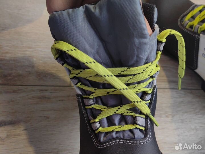 Лыжные ботинки детские 32р