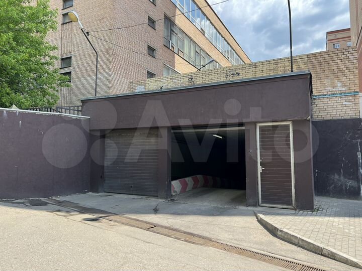 Машиноместо, 15 м²