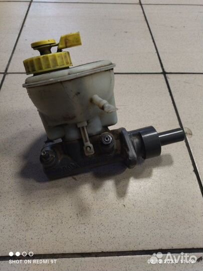 Главный тормозной цилиндр Volkswagen Golf 3 AEE