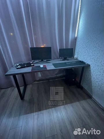 Компьютерный стол в стиле лофт из массива
