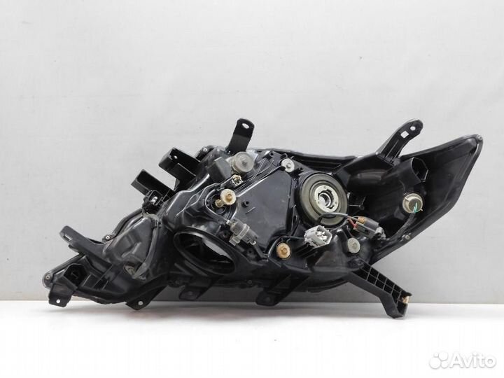 Фара правая Toyota Land Cruiser Prado