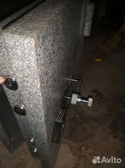 Вскрытие замков автомобиля машины квартиры 24/7