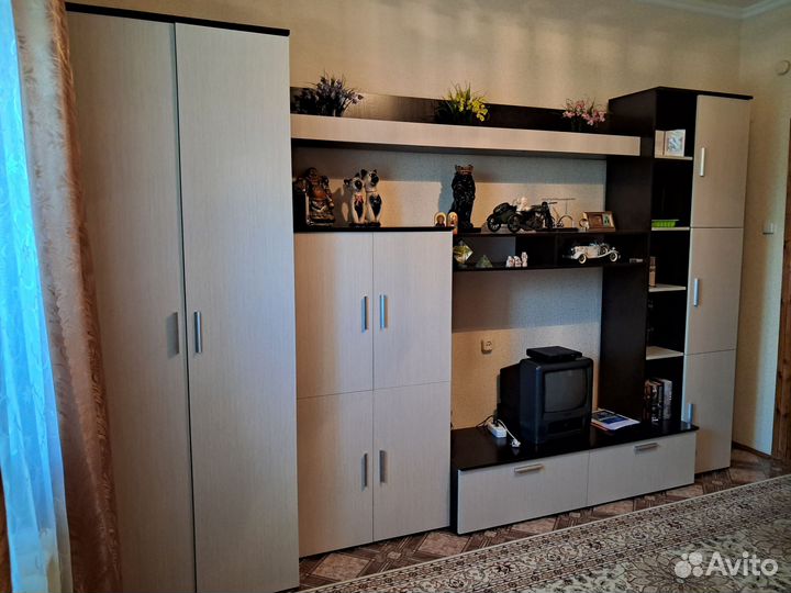 Стенка в гостиную со шкафом под тв бу