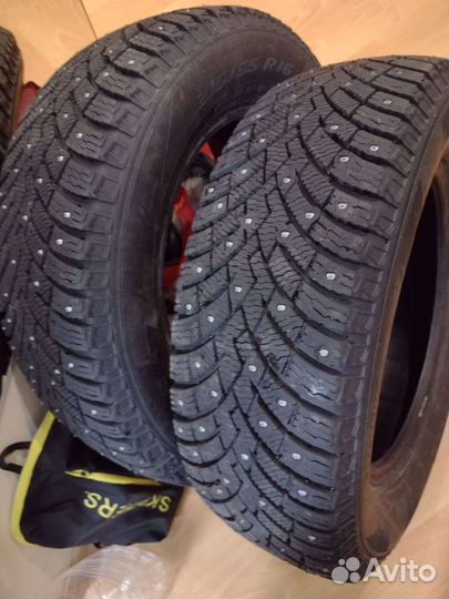 Pirelli Ice Zero 2 215/65 R16 102T