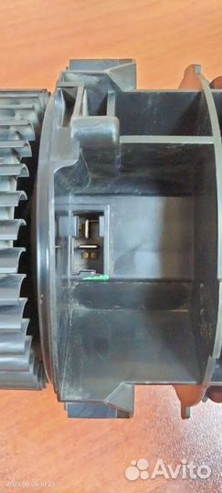 Моторчик печки Рено Флюенс 1.6