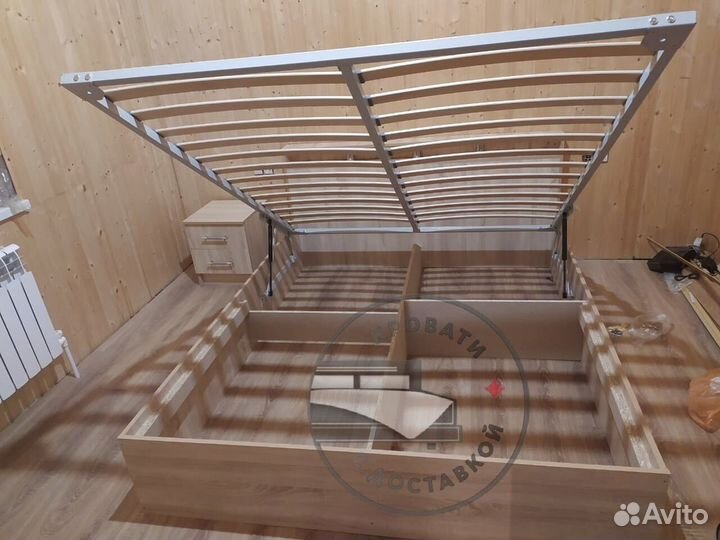 Кровать двухспальная с подъемным механизмом