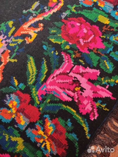 Ковер антикварный Скатерть антикварная