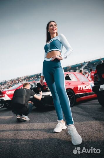 Хостес / стендистка / промо модель