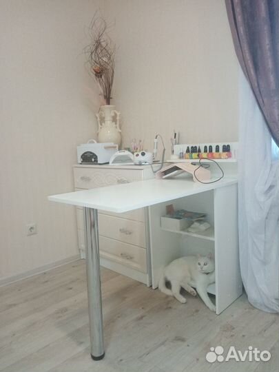 Маникюрный стол складной бу
