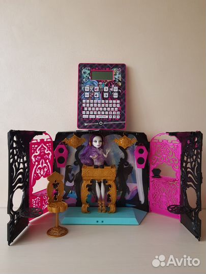 Обучающий планшет,сцена/кукла Спектра Монстер Хай