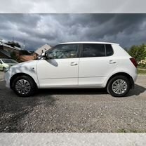 Skoda Fabia 1.6 AT, 2014, 140 000 км, с пробегом, цена 915 000 руб.