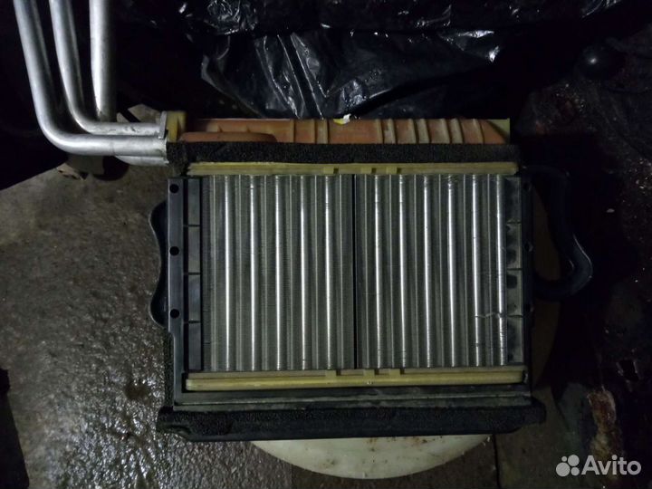 Радиатор отопителя Behr