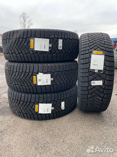 Pirelli Ice Zero FR 245/45 R20