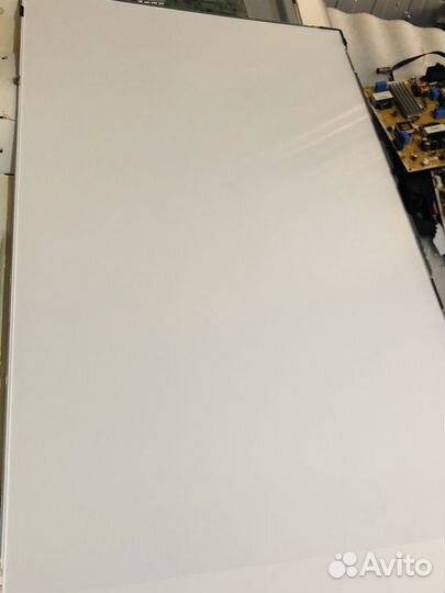 Подсветка на матрицу CY-KK043bgav3V телевизор sams