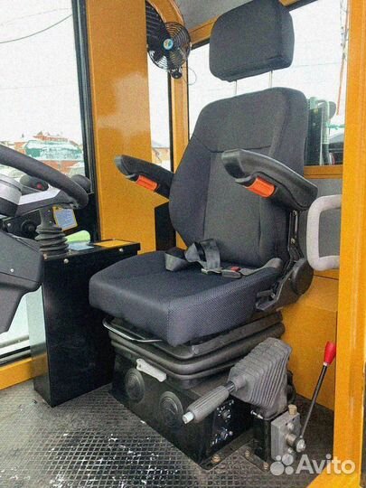 Телескопический погрузчик Builder TL35, 2023
