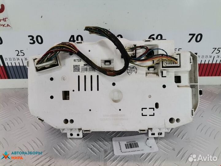 Щиток приборов (приборная панель) Mitsubishi L200