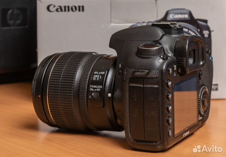 Зеркальный фотоаппарат canon EOS 7D Kit