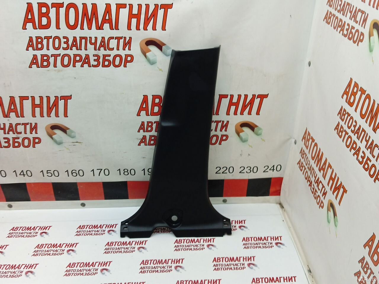 Обшивка центральной стойки Тойота Рав 4 ха40