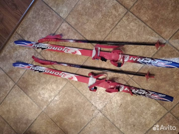 Лыжи детские беговые 120 с палками в комплекте