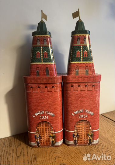 Железная банка Кремлевский подарок