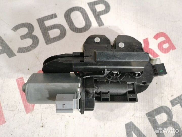 Замок багажника Volkswagen Touareg NF 3.6 cmta