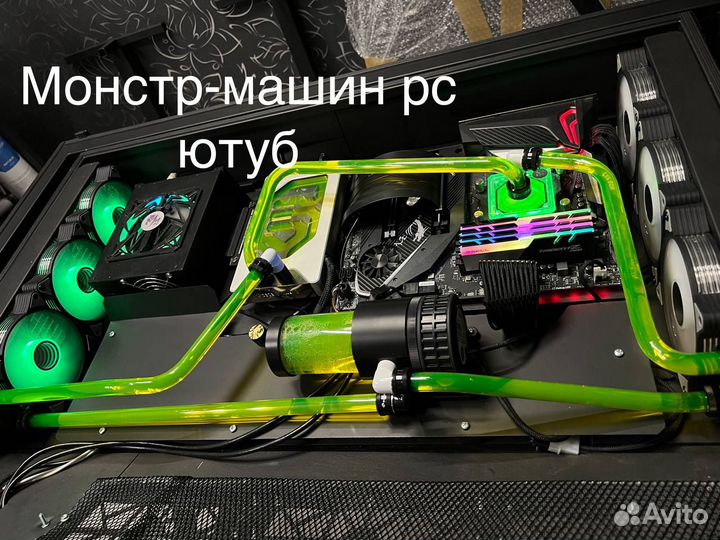 Кастомный компьютер в столе